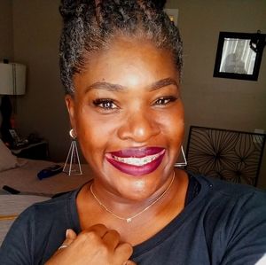 Meet your Posher, Monica